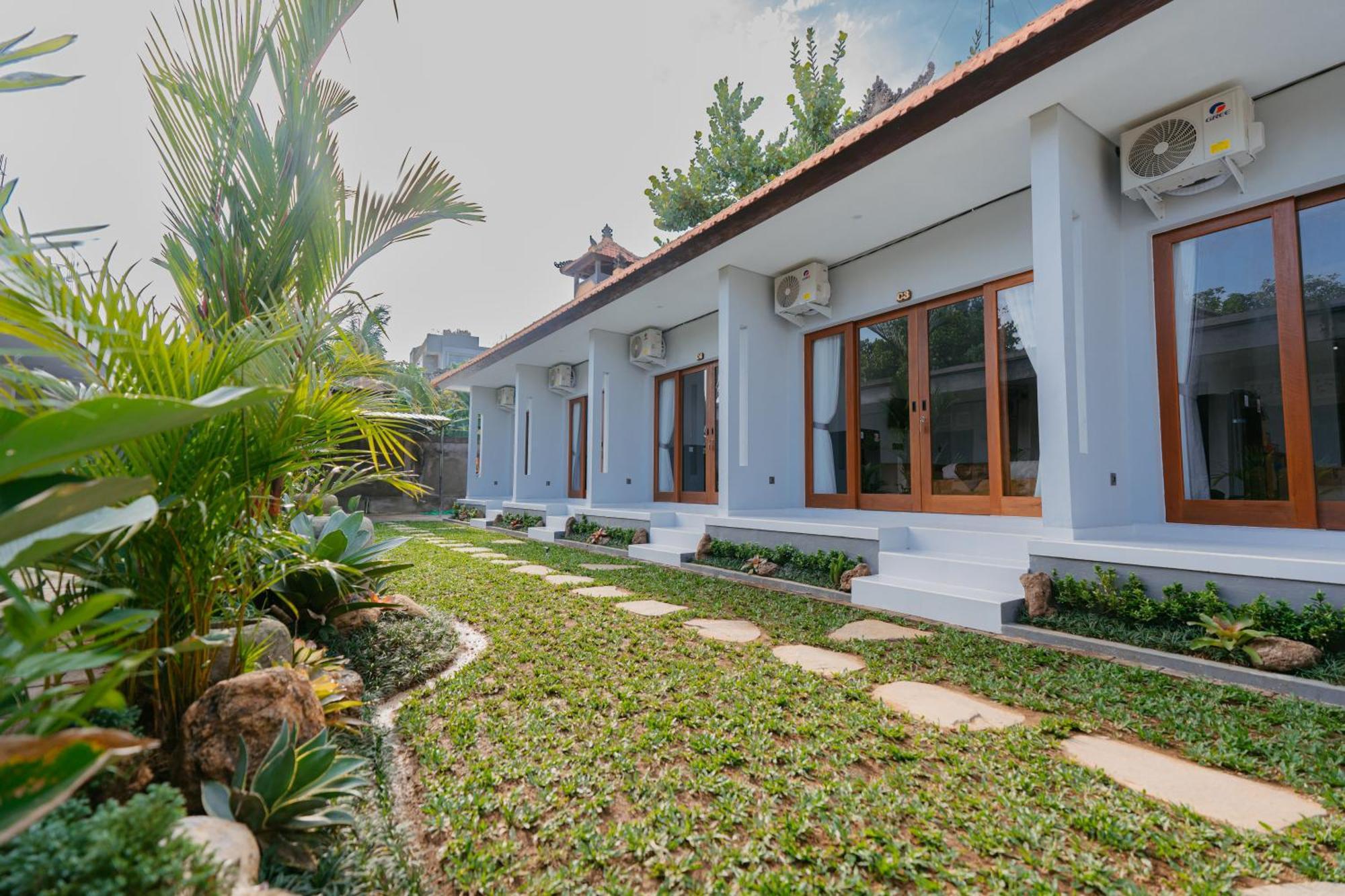 Pondok Puspa Sumekar Seminyak Esterno foto
