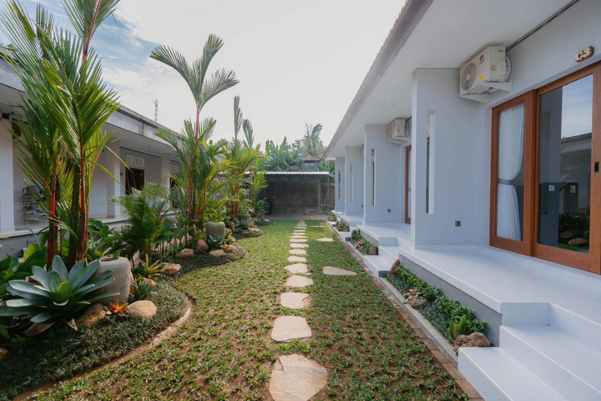 Pondok Puspa Sumekar Seminyak Esterno foto